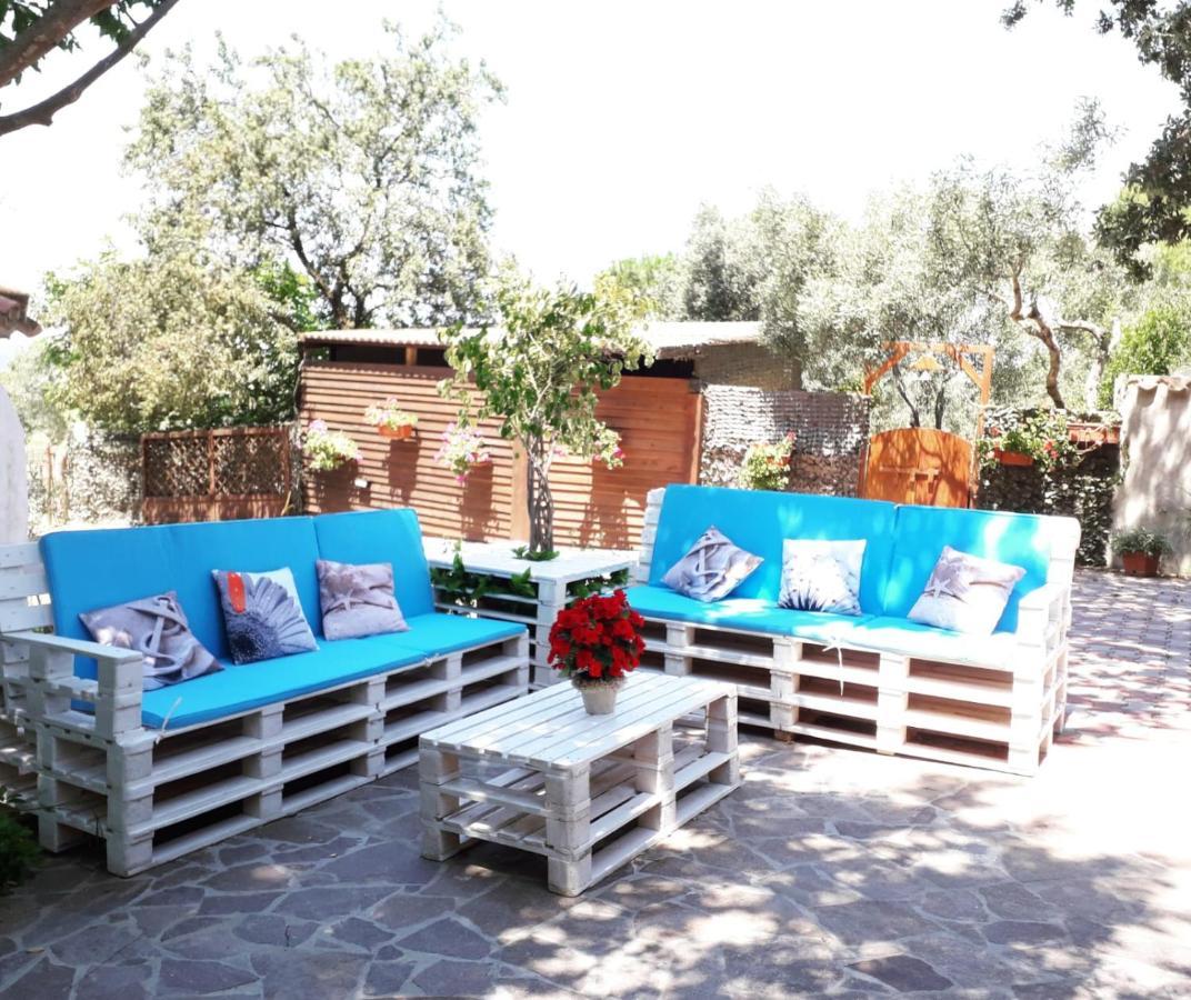 B&B Il Girasole SantʼAnna Arresi Dış mekan fotoğraf