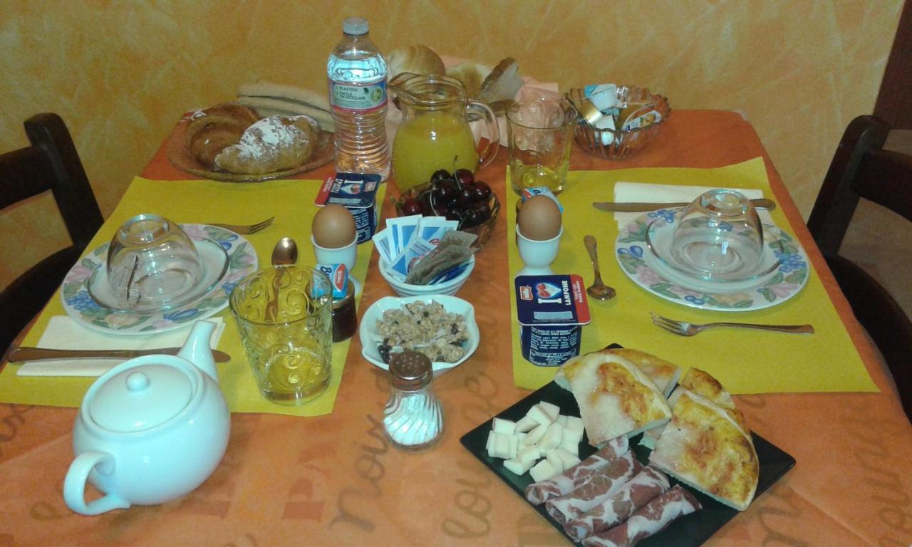 B&B Il Girasole SantʼAnna Arresi Dış mekan fotoğraf