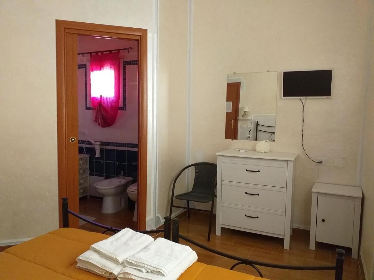 B&B Il Girasole SantʼAnna Arresi Dış mekan fotoğraf