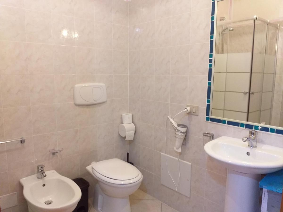 B&B Il Girasole SantʼAnna Arresi Dış mekan fotoğraf