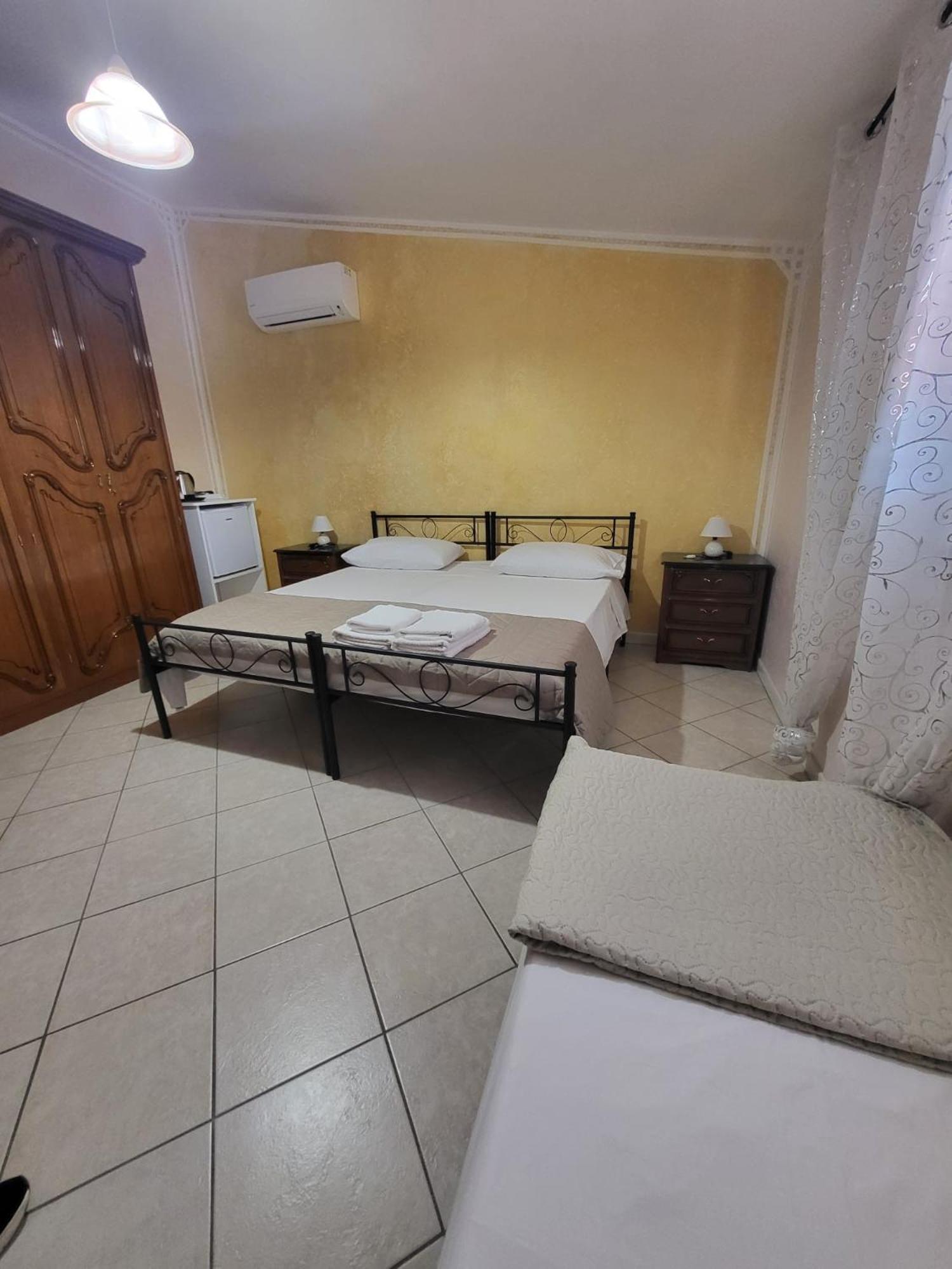 B&B Il Girasole SantʼAnna Arresi Dış mekan fotoğraf