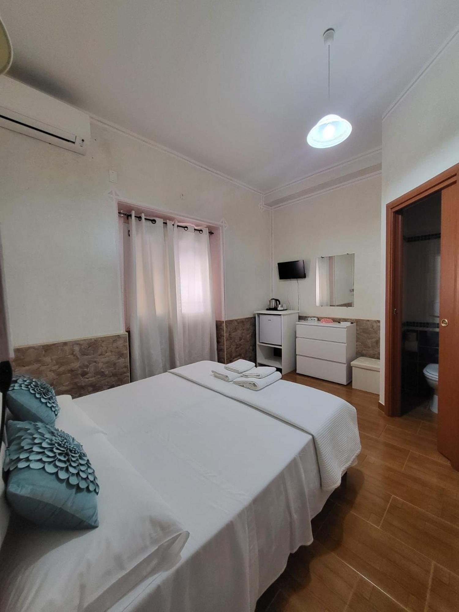B&B Il Girasole SantʼAnna Arresi Dış mekan fotoğraf