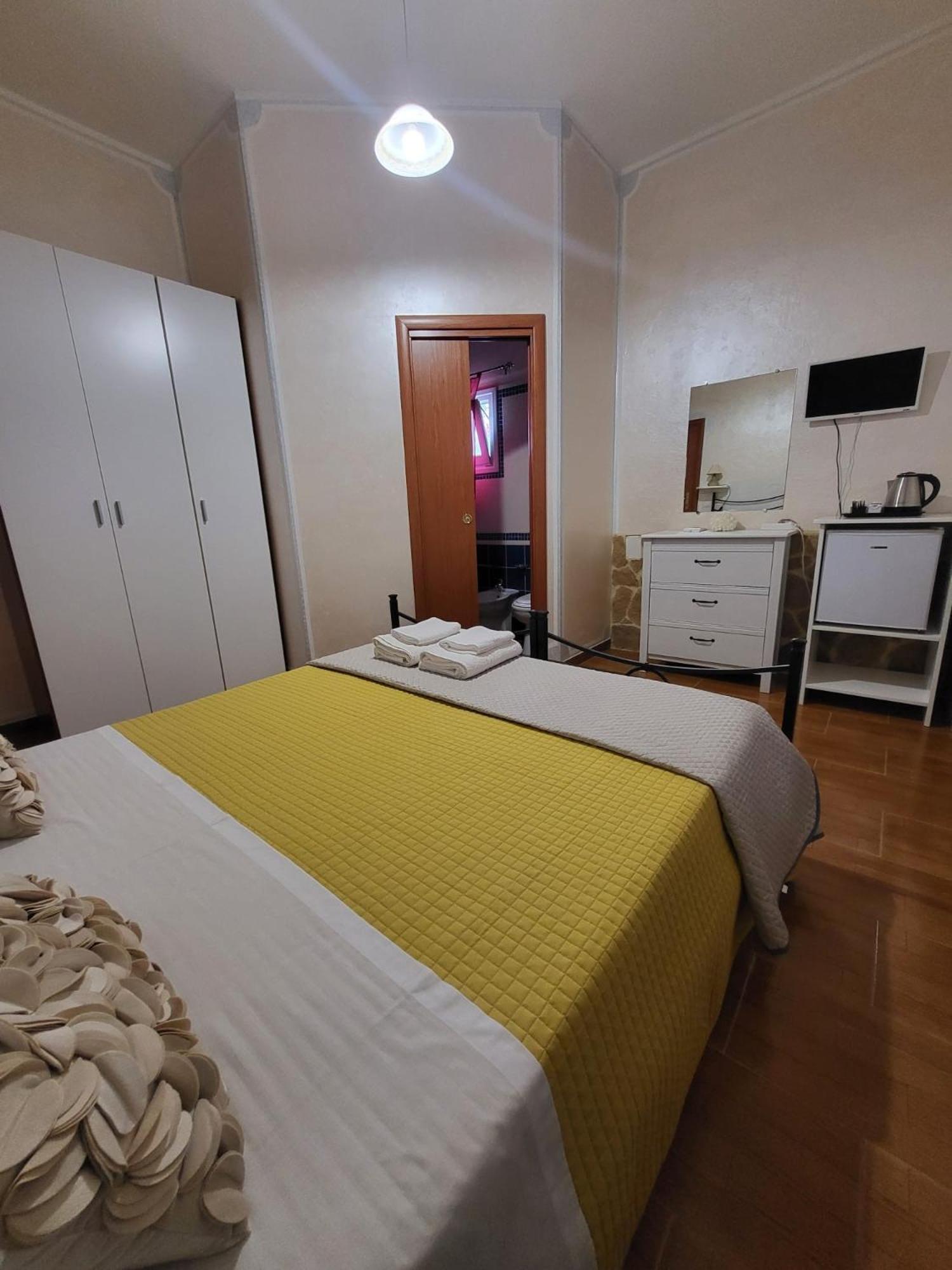 B&B Il Girasole SantʼAnna Arresi Dış mekan fotoğraf